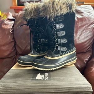 SOREL Joan of Arctic Boots
